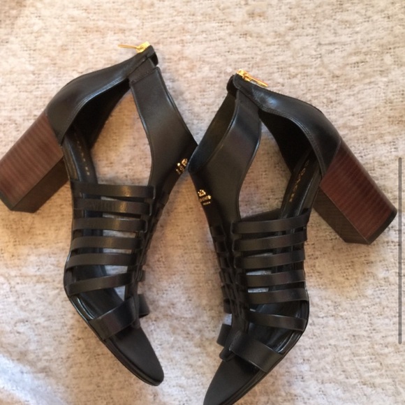 Coach heels size 8 - Picture 4 of 8